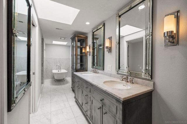 7911 Caminito Del Cid, La Jolla, CA 92037