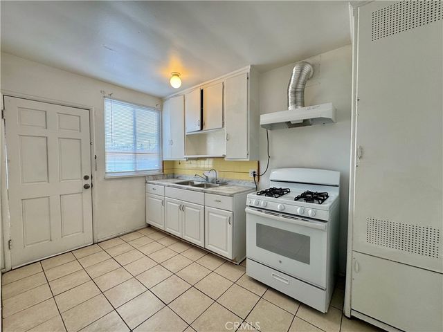 516 E Lomita Avenue 8, Glendale, CA 91205