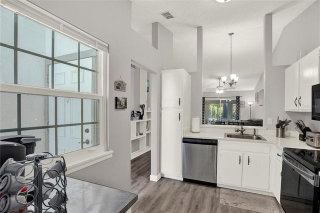 3294 CLOVERPLACE DRIVE 15, Palm Harbor, FL 34684