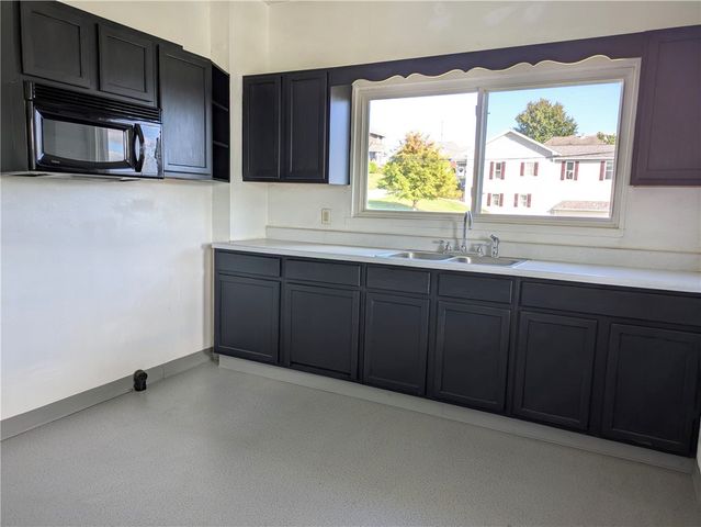 717 George St, Scottdale, PA 15683