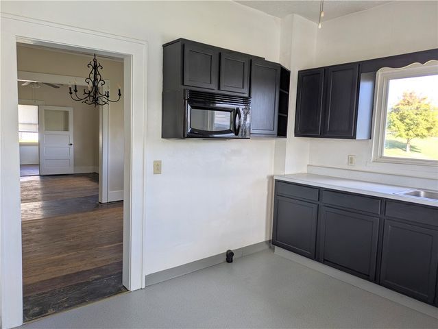 717 George St, Scottdale, PA 15683