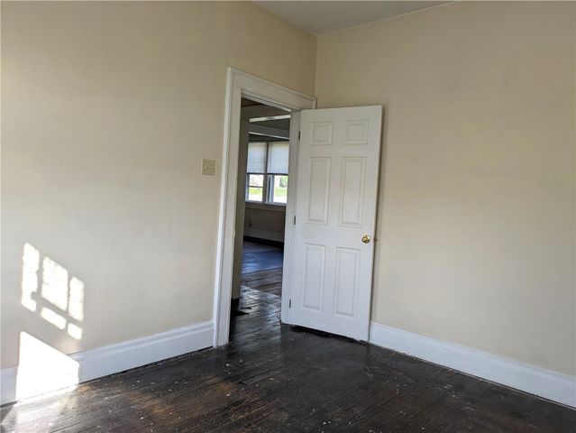 717 George St, Scottdale, PA 15683