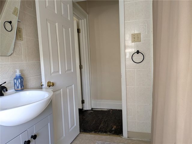 717 George St, Scottdale, PA 15683