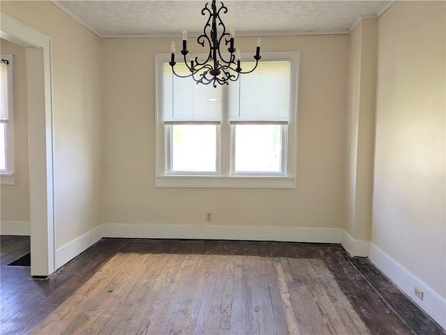 717 George St, Scottdale, PA 15683