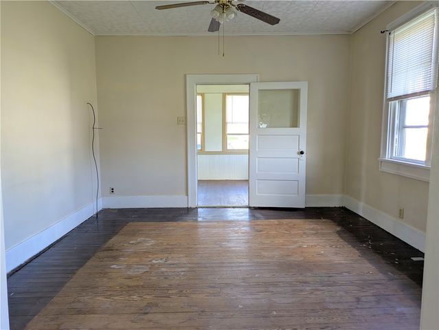 717 George St, Scottdale, PA 15683