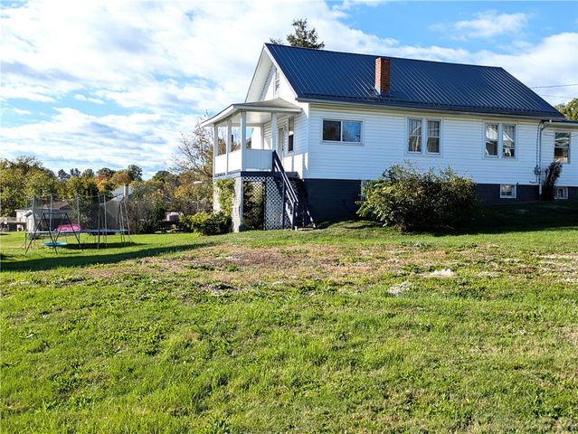 717 George St, Scottdale, PA 15683