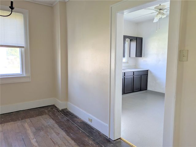 717 George St, Scottdale, PA 15683