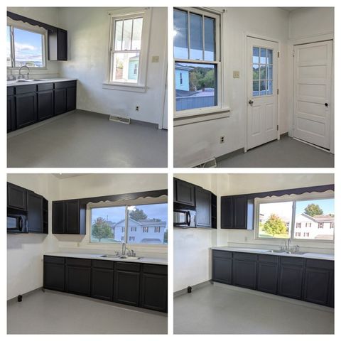 717 George St, Scottdale, PA 15683