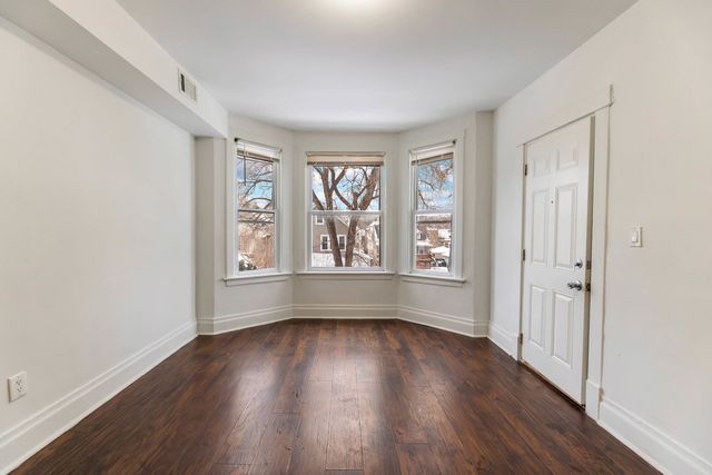 8632 S Escanaba Avenue, Chicago, IL 60617