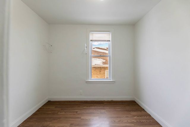 8632 S Escanaba Avenue, Chicago, IL 60617