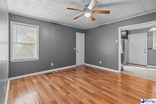 1413 E Old Camden Rd., Hartsville, SC 29550