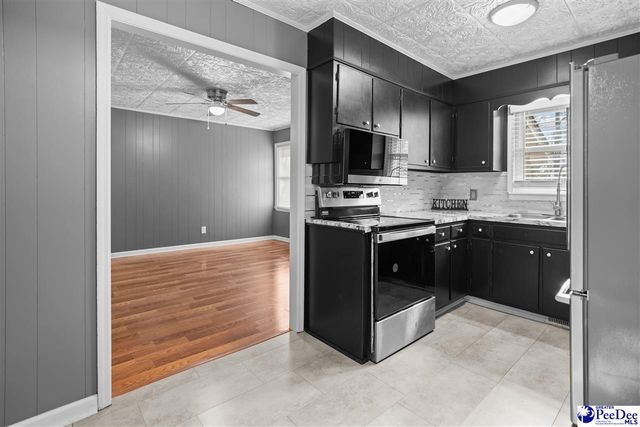 1413 E Old Camden Rd., Hartsville, SC 29550