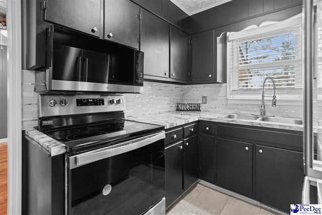 1413 E Old Camden Rd., Hartsville, SC 29550