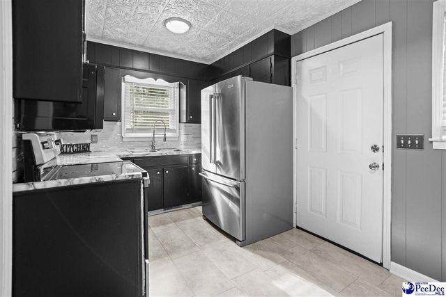 1413 E Old Camden Rd., Hartsville, SC 29550