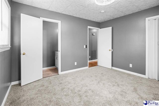 1413 E Old Camden Rd., Hartsville, SC 29550