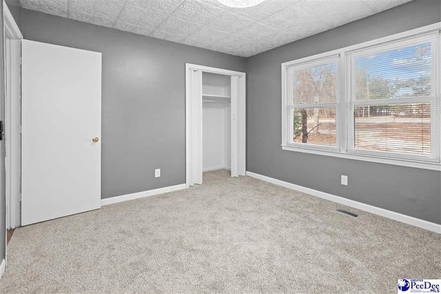 1413 E Old Camden Rd., Hartsville, SC 29550