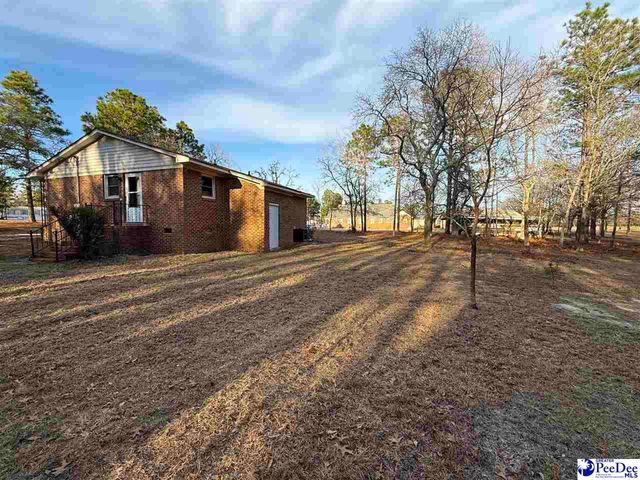 1413 E Old Camden Rd., Hartsville, SC 29550