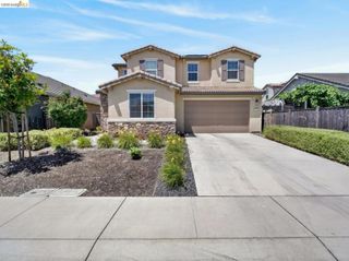 669 Longmont Dr, Oakley, CA 94561