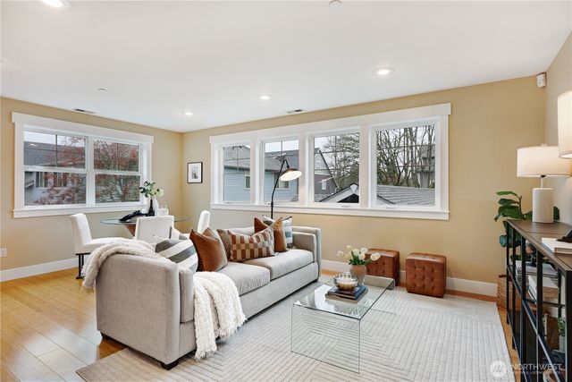 6309 30th Avenue SW, Seattle, WA 98126