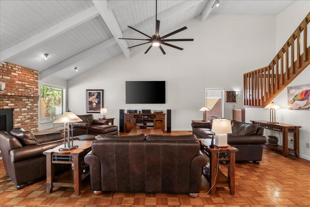 7637 N Cheryl Avenue, Fresno, CA 93711