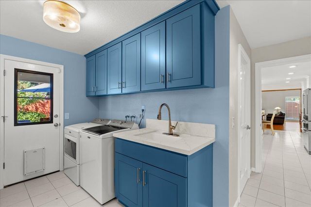 7637 N Cheryl Avenue, Fresno, CA 93711
