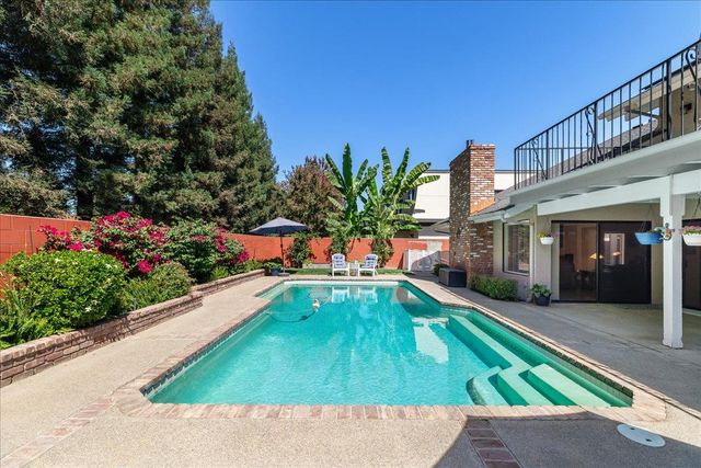 7637 N Cheryl Avenue, Fresno, CA 93711