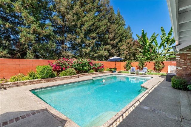 7637 N Cheryl Avenue, Fresno, CA 93711
