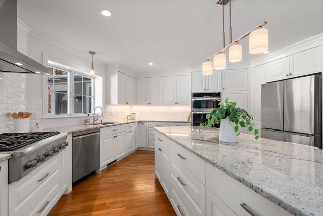 150 Country Club Rd, Newton, MA 02459