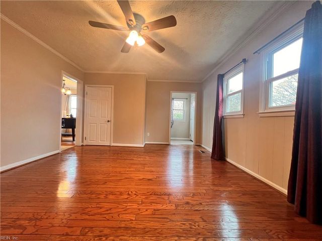 201 Courtney DR, Hampton, VA 23669