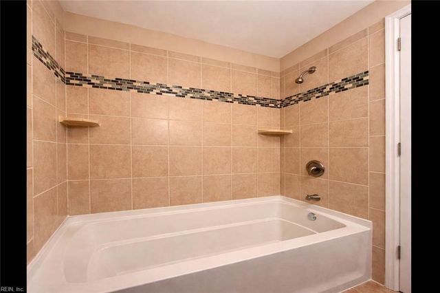 201 Courtney DR, Hampton, VA 23669