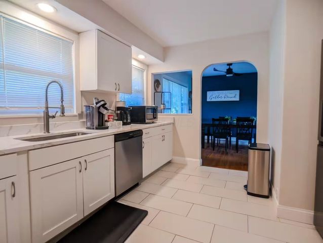 6599 Riverside Drive, Powell, OH 43065