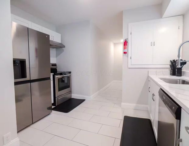 6599 Riverside Drive, Powell, OH 43065