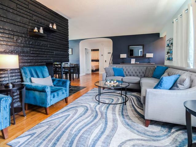 6599 Riverside Drive, Powell, OH 43065