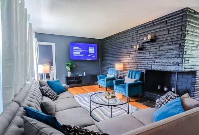 6599 Riverside Drive, Powell, OH 43065