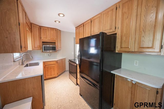 2431 S 15Th Street, Lincoln, NE 68502
