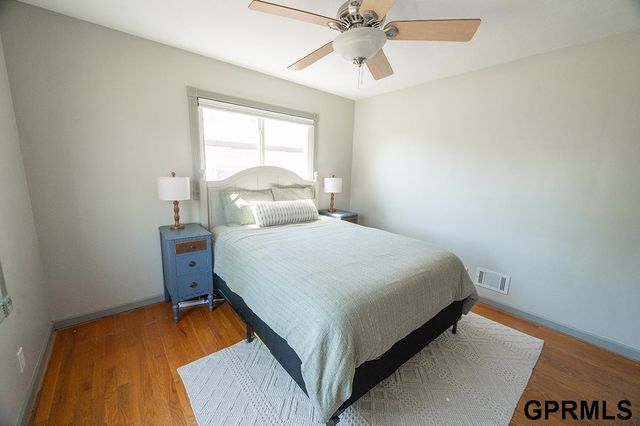 2431 S 15Th Street, Lincoln, NE 68502