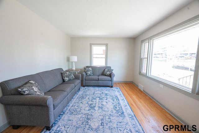 2431 S 15Th Street, Lincoln, NE 68502