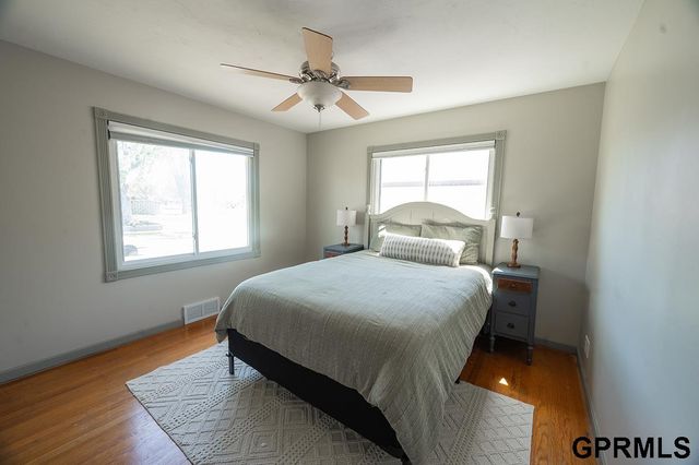 2431 S 15Th Street, Lincoln, NE 68502