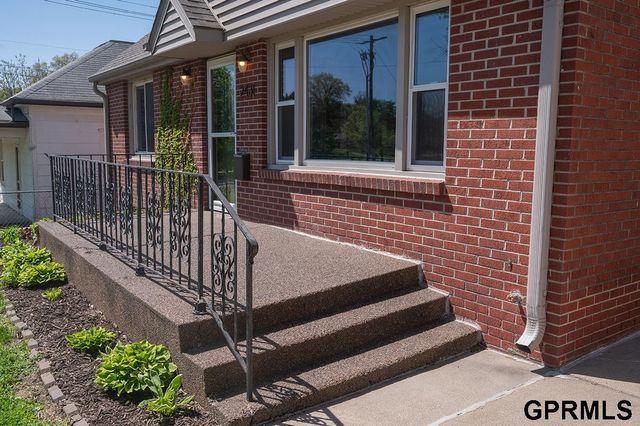 2431 S 15Th Street, Lincoln, NE 68502