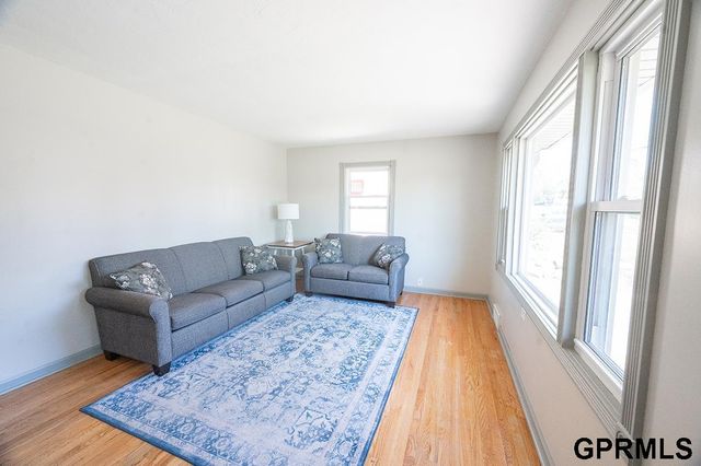 2431 S 15Th Street, Lincoln, NE 68502