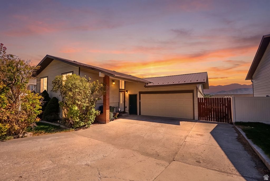 1637 GLACIER ST, Pocatello, ID 83201