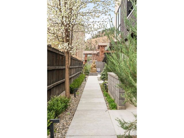 370 Arapahoe Ave C, Boulder, CO 80302