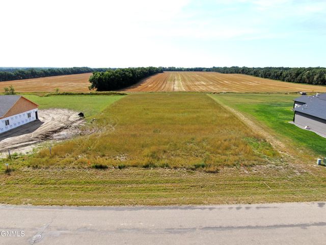 15007 Acadia Drive, Bismarck, ND 58503 property photo