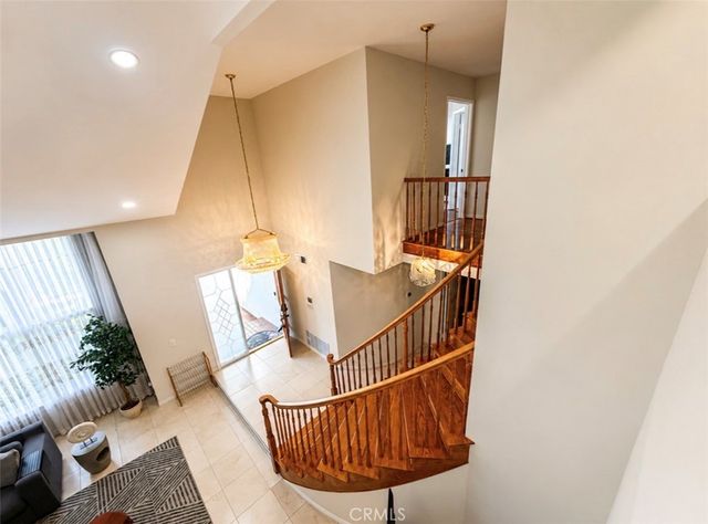 18210 Hatteras, Tarzana, CA 91356
