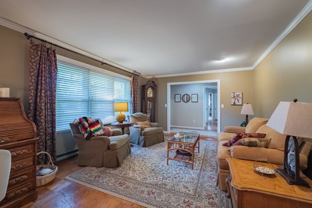 101 Crestwood Dr, Tullahoma, TN 37388