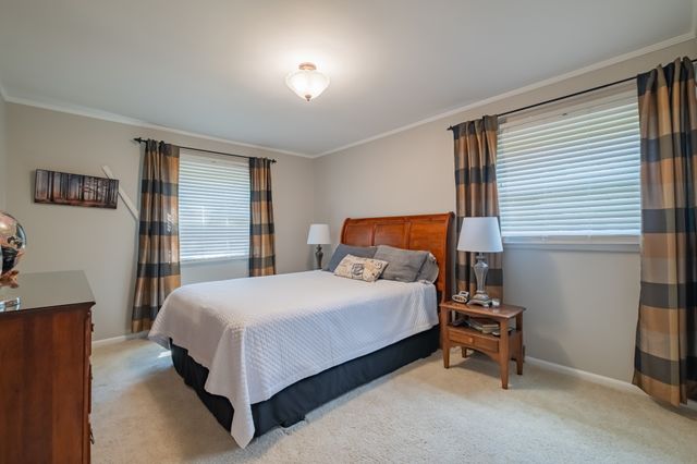 101 Crestwood Dr, Tullahoma, TN 37388