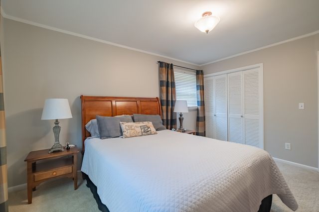 101 Crestwood Dr, Tullahoma, TN 37388