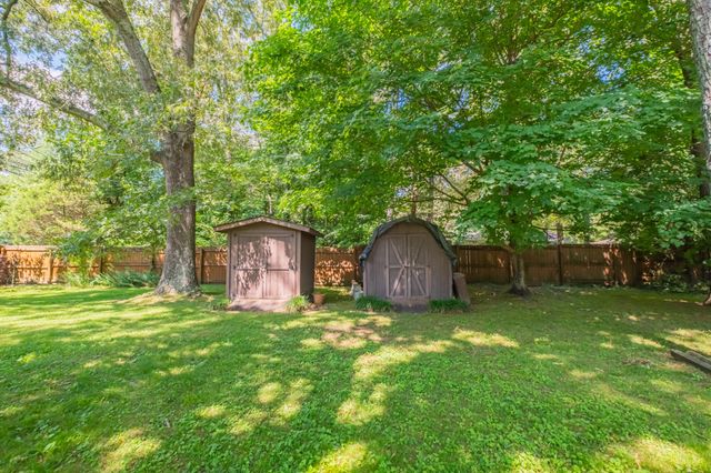 101 Crestwood Dr, Tullahoma, TN 37388