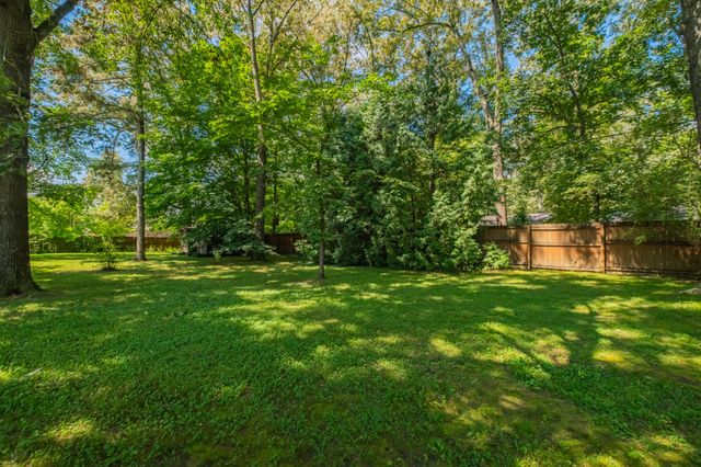 101 Crestwood Dr, Tullahoma, TN 37388