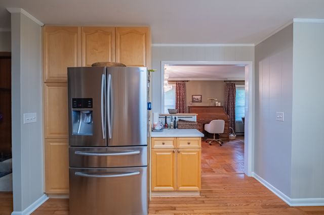 101 Crestwood Dr, Tullahoma, TN 37388